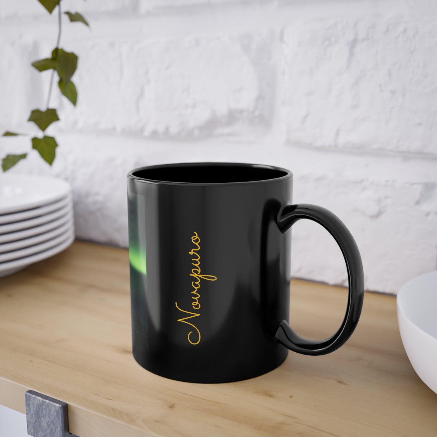 Novapuro "Aurora Flow" Premium Black Mug