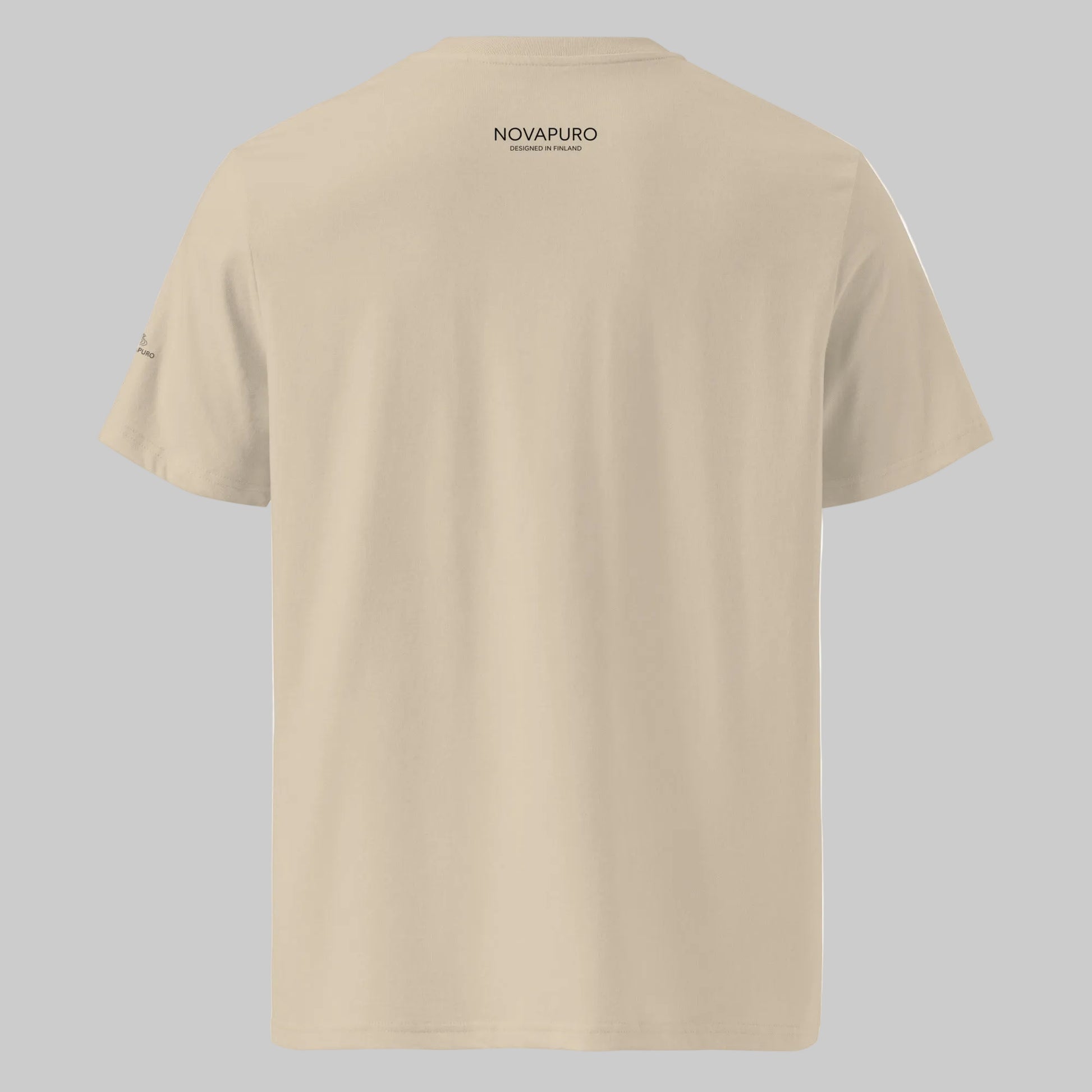 Model wearing the sandy beige Desert Dust Novapuro Archipelago Breeze organic cotton t-shirt with minimalist line art